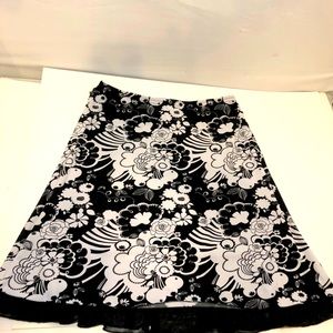 WRAPPER Floral Black/White Stretchy SKIRT